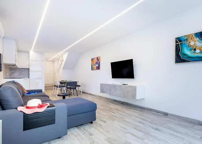 Stylish 179 Parque Santiago 2, Front Of The Sea Apartman Playa de las Américas