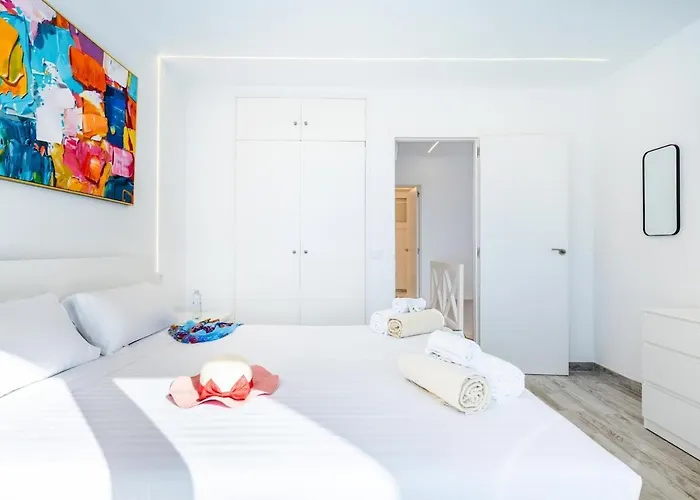 Апартаменти Stylish 179 Parque Santiago 2, Front Of The Sea *