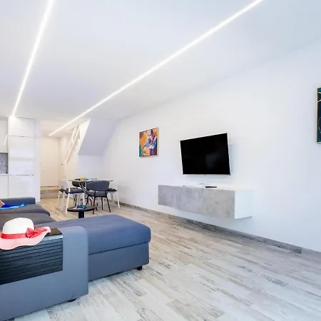 Stylish 179 Parque Santiago 2, Front Of The Sea Apartmán Playa de las Americas (Tenerife)